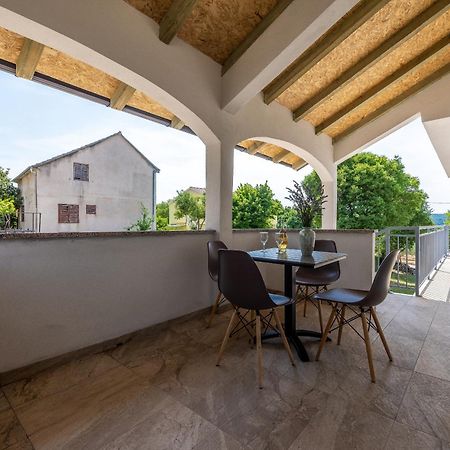 Apartmani Dupor Ґорні Карин Екстер'єр фото