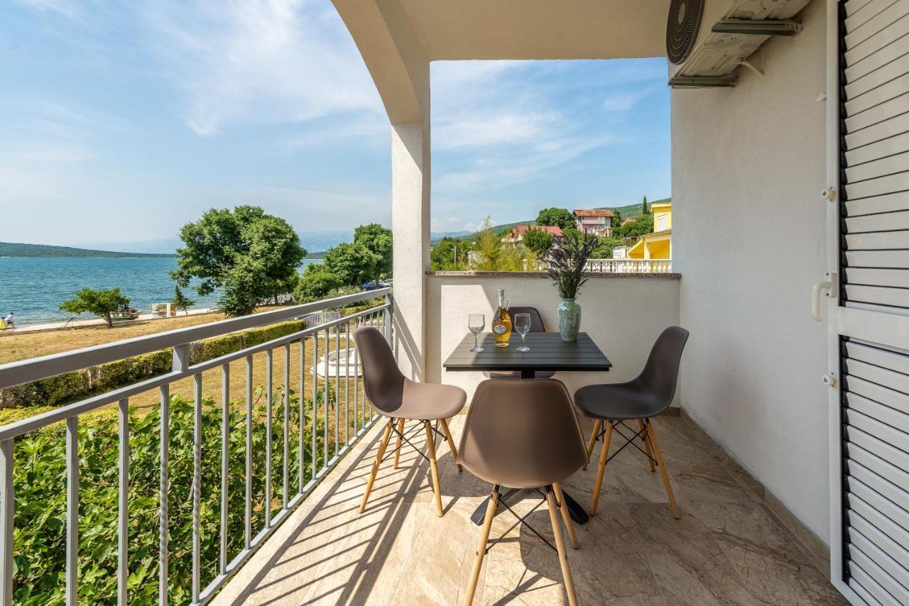 Apartmani Dupor Ґорні Карин Екстер'єр фото