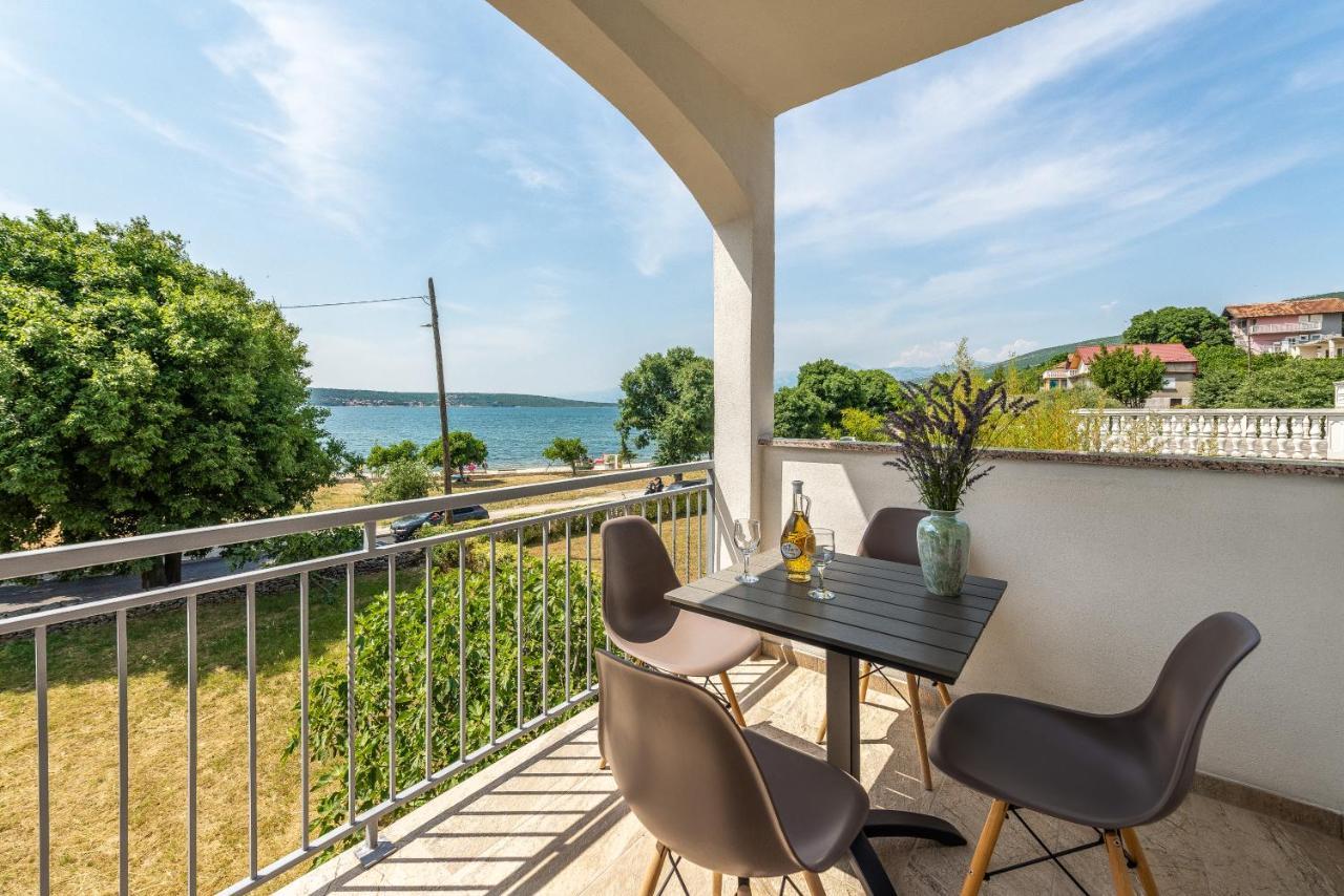 Apartmani Dupor Ґорні Карин Екстер'єр фото