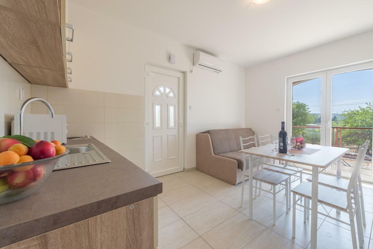 Apartmani Dupor Ґорні Карин Екстер'єр фото