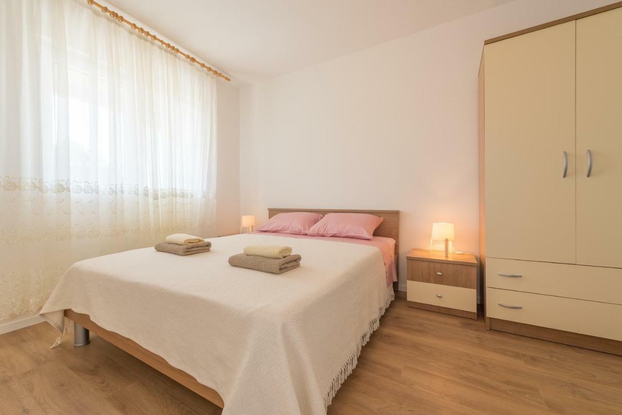 Apartmani Dupor Ґорні Карин Екстер'єр фото