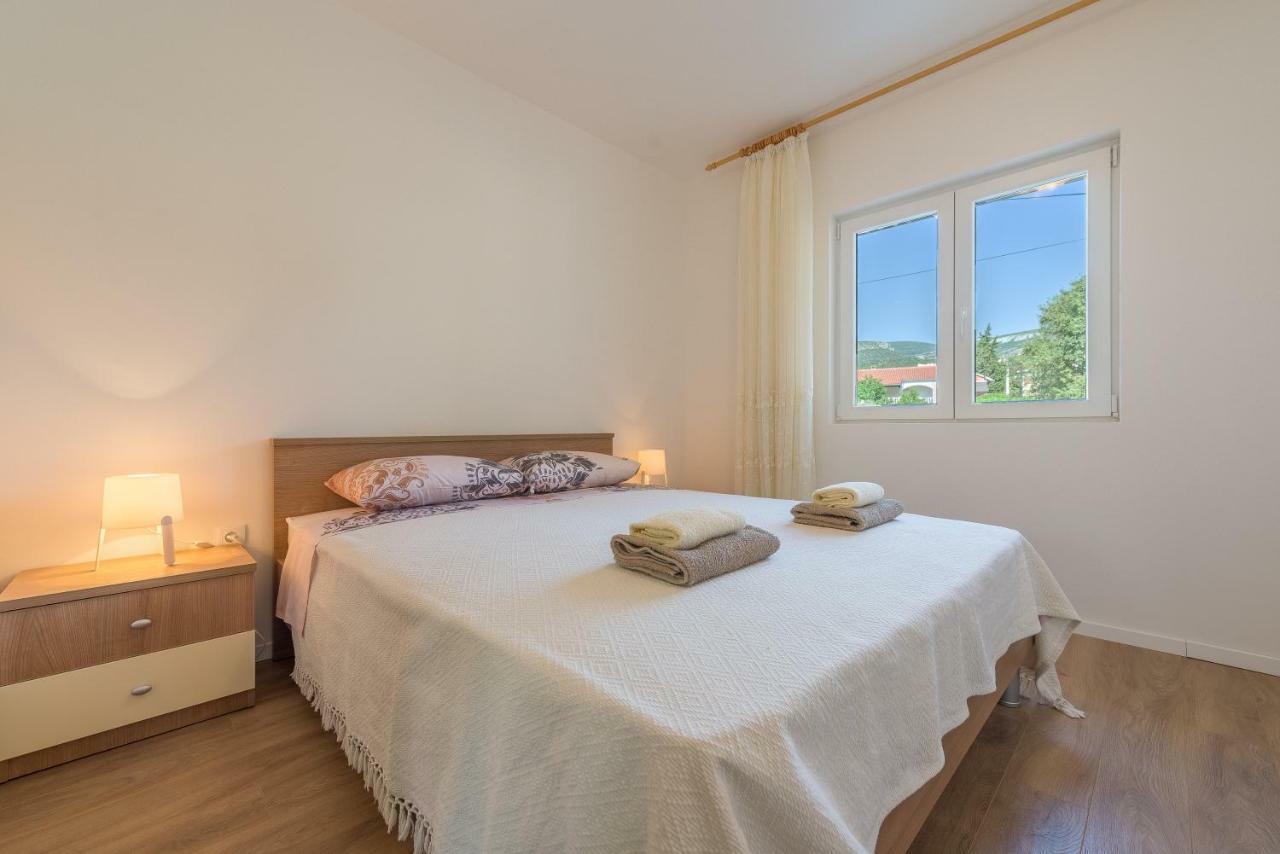 Apartmani Dupor Ґорні Карин Екстер'єр фото