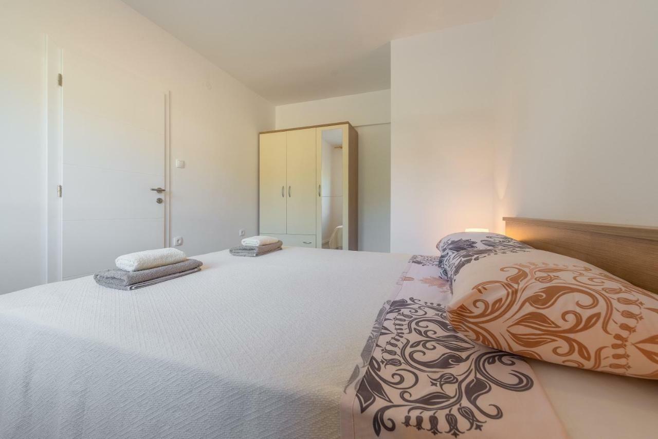 Apartmani Dupor Ґорні Карин Екстер'єр фото