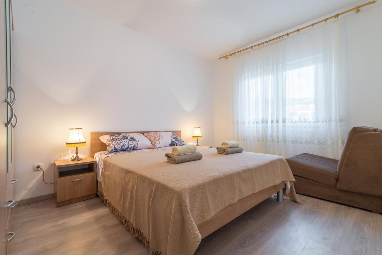 Apartmani Dupor Ґорні Карин Екстер'єр фото